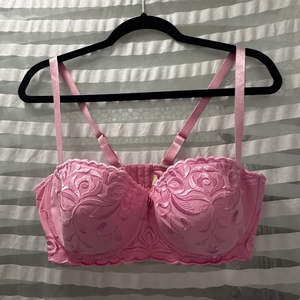 Pink Embroidered Bra — Supportive Sweetheart Silhouette - Picture 1 of 9